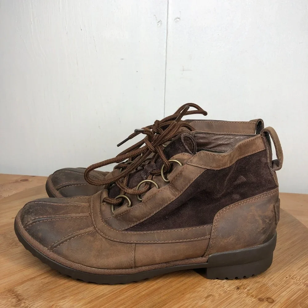 UGG Heather Womens size 9 Shoes Brown Leather Lace Up Ankle Waterproof boots